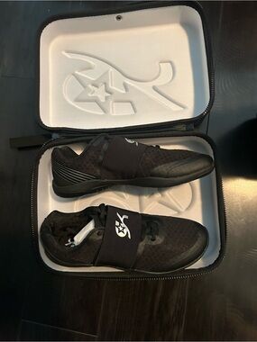 NIB GK cheer shoes - black